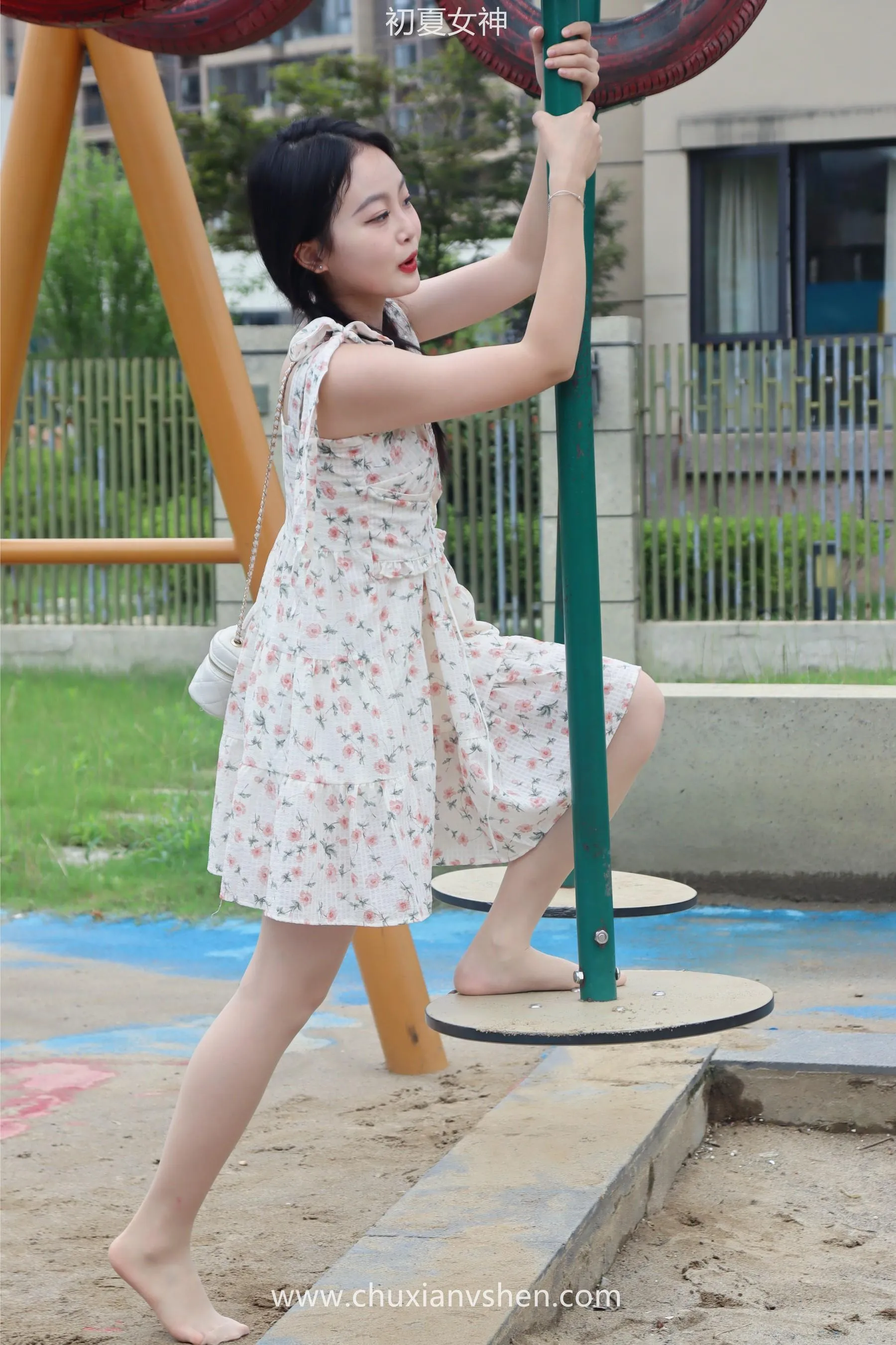 初夏女神 NO.050 双双 公园游玩 [221P]插图8